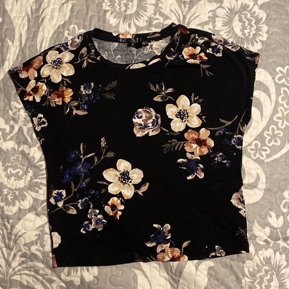 Dynamite floral crop t-shirt - Picture 1 of 2